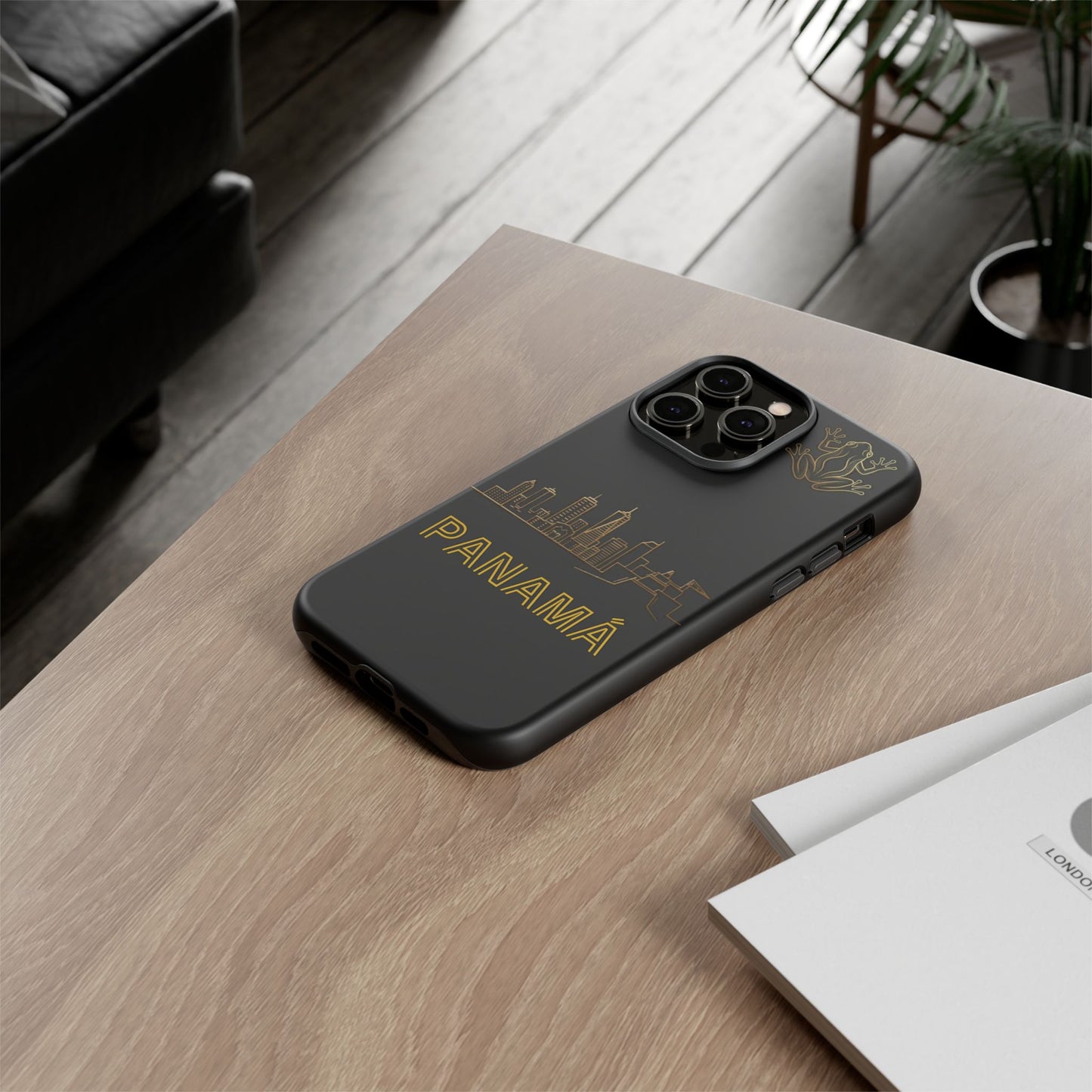 Panamá Skyline Tough Phone Case in black