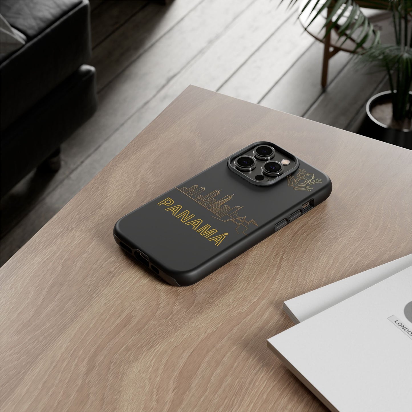 Panamá Skyline Tough Phone Case in black