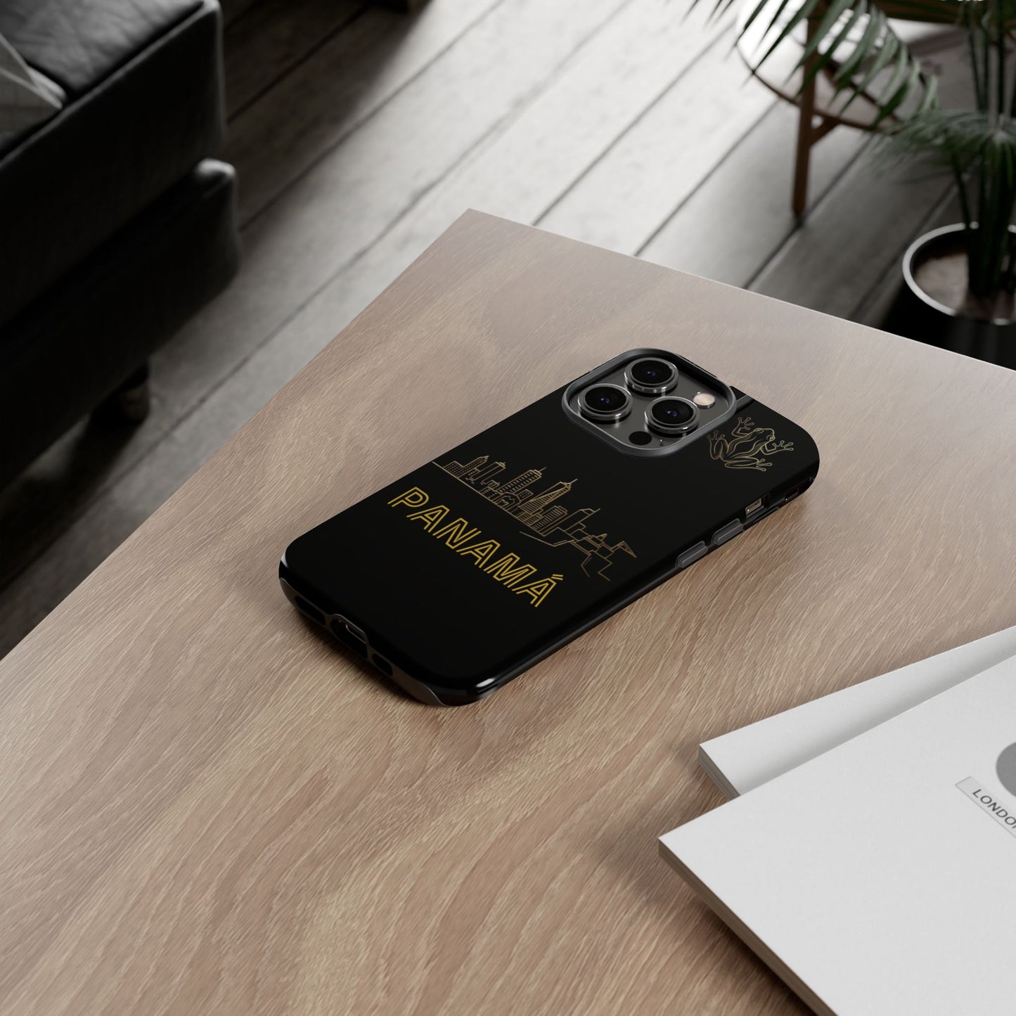 Panamá Skyline Tough Phone Case in black